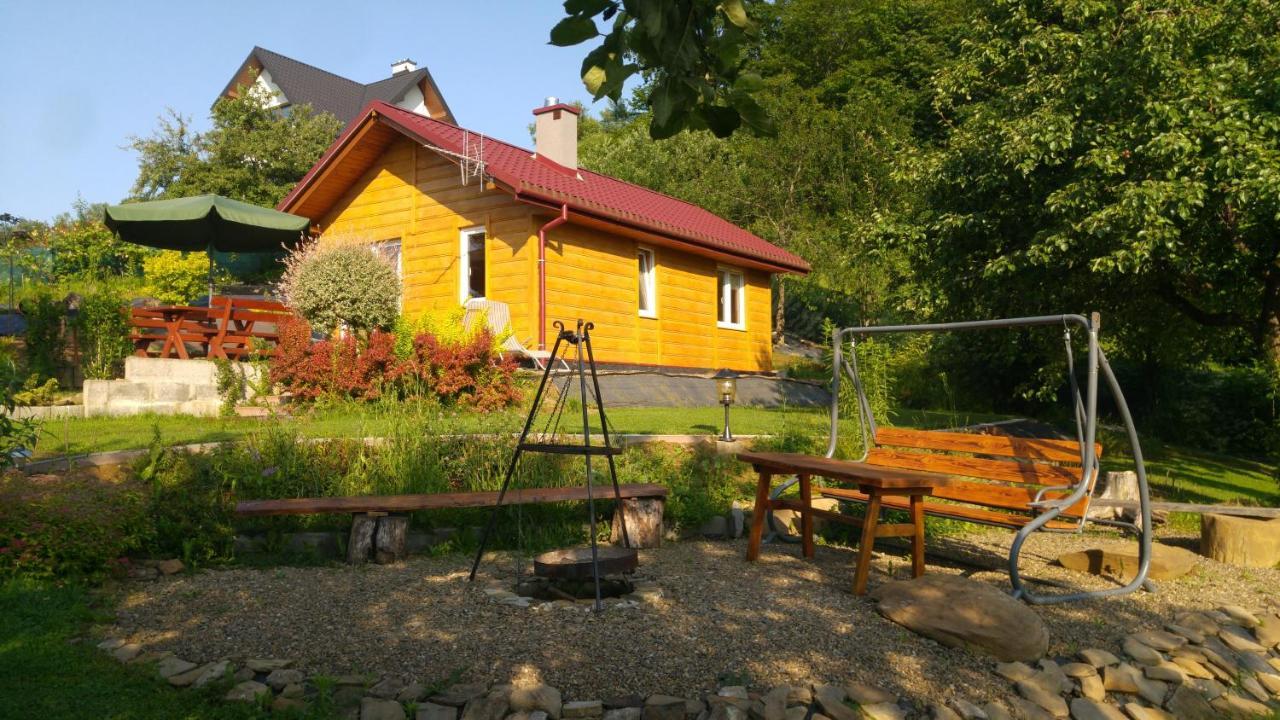 Domek W Bieszczadzkim Sadzie Bobrka Exterior foto